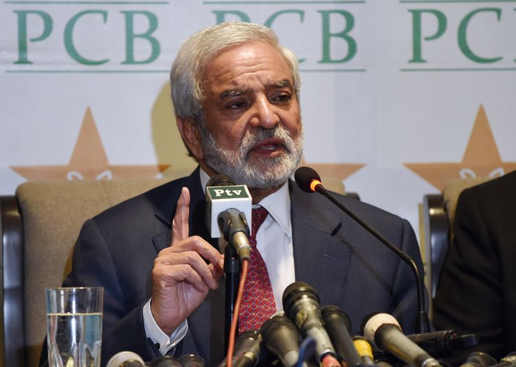 पीसीबी के अध्यक्ष एहसान मनी ने कहा है कि उन्होंने आईसीसी की विवाद समाधान समिति में मुकदमा हारने के बाद बीसीसीआई को मुआवजे के तौर पर 11 करोड़ रुपए की राशि दे दी है