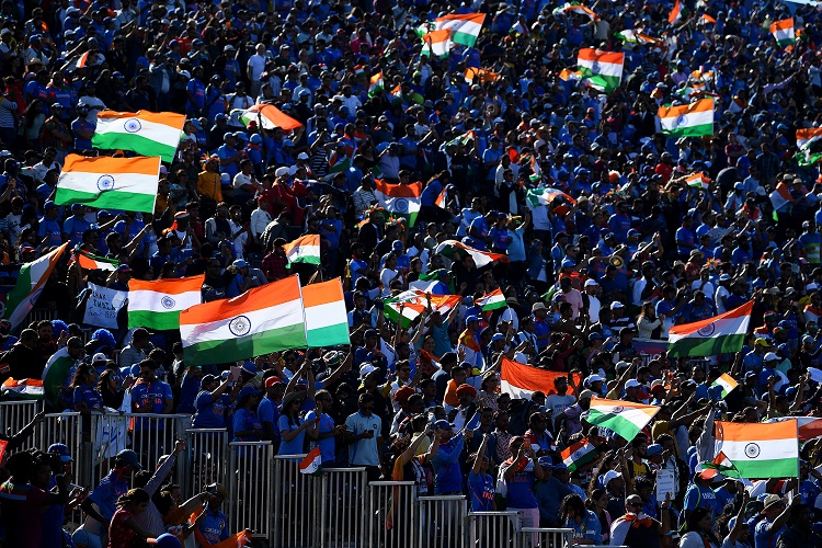 India fans flags